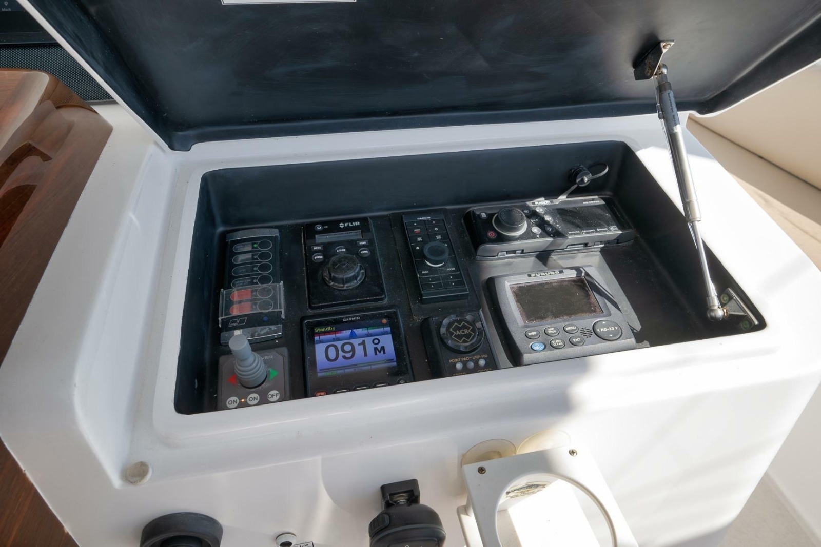 2015 Hatteras GT70
