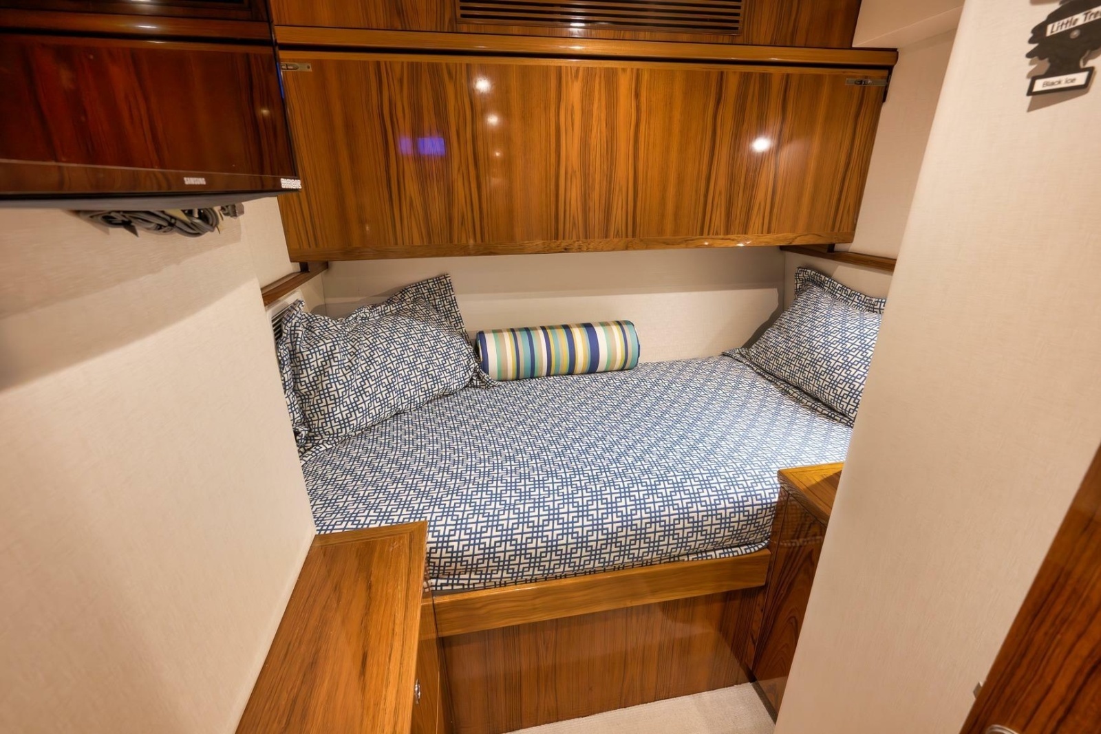 2015 Hatteras GT70