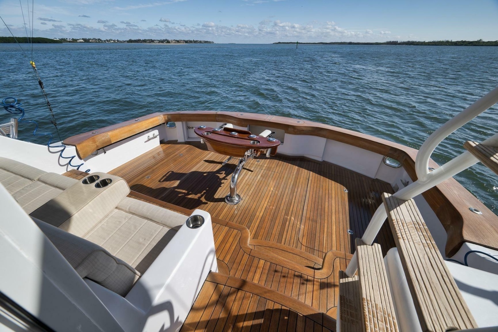 2015 Hatteras GT70