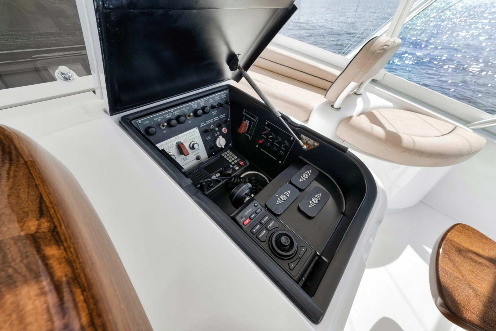 2015 Viking 70 Convertible