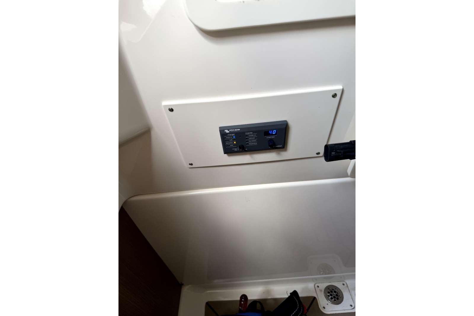 2014 Boston Whaler 350 Outrage