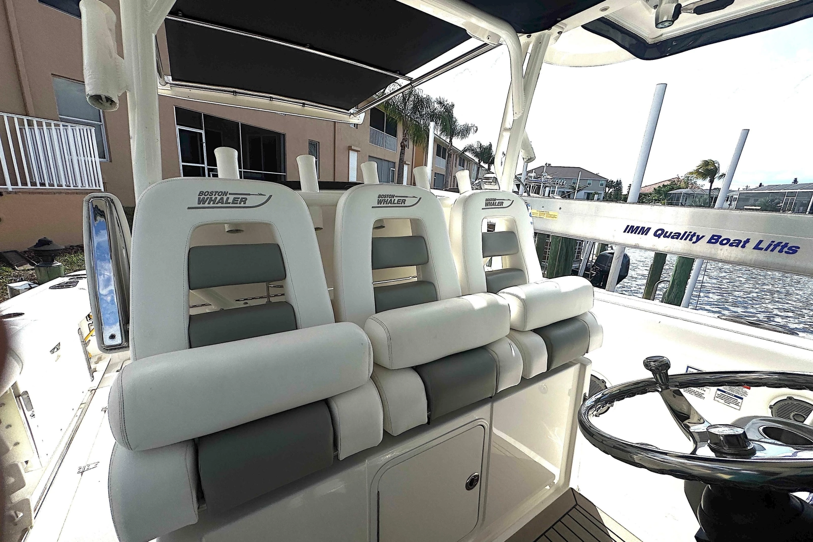 2014 Boston Whaler 350 Outrage