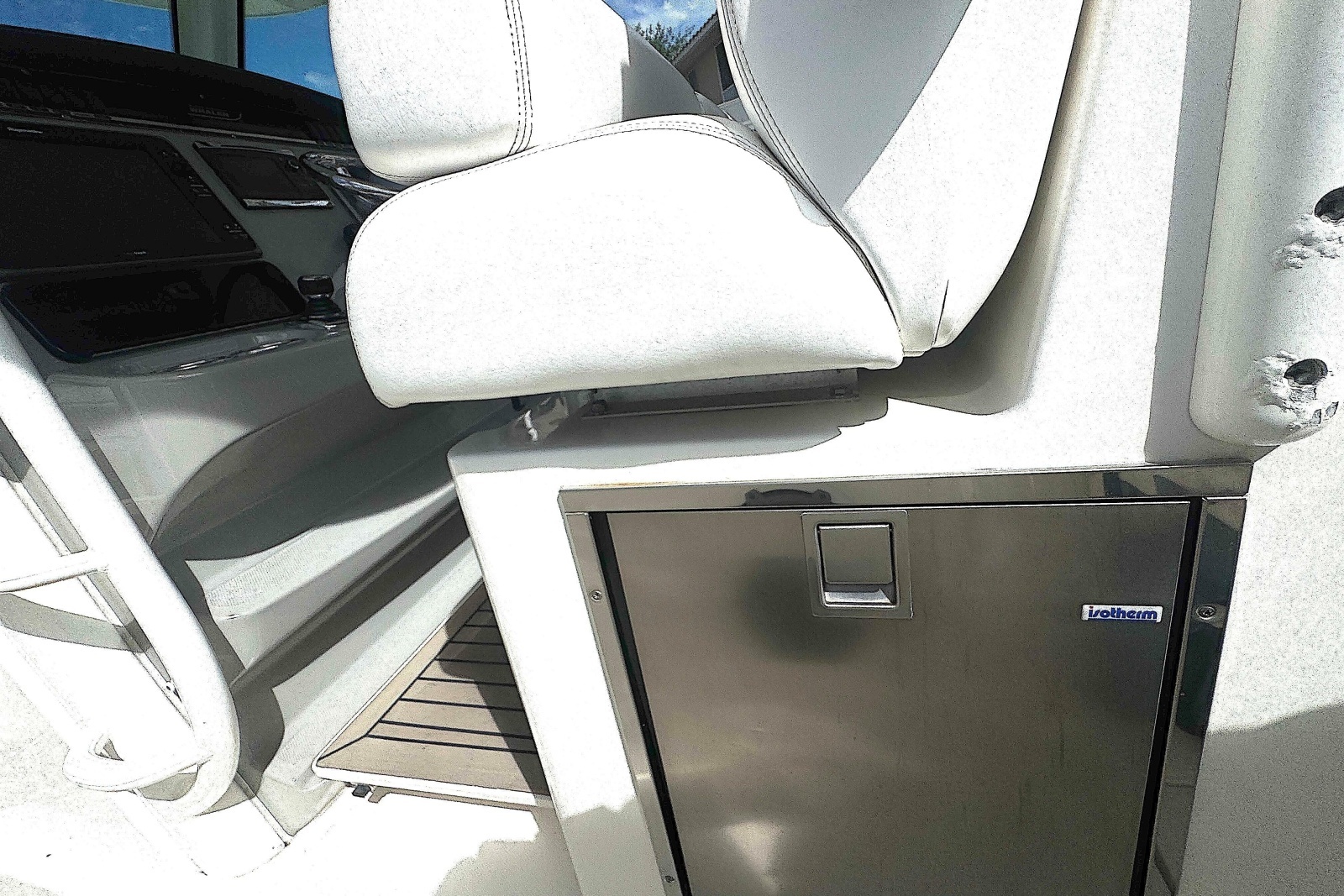 2014 Boston Whaler 350 Outrage