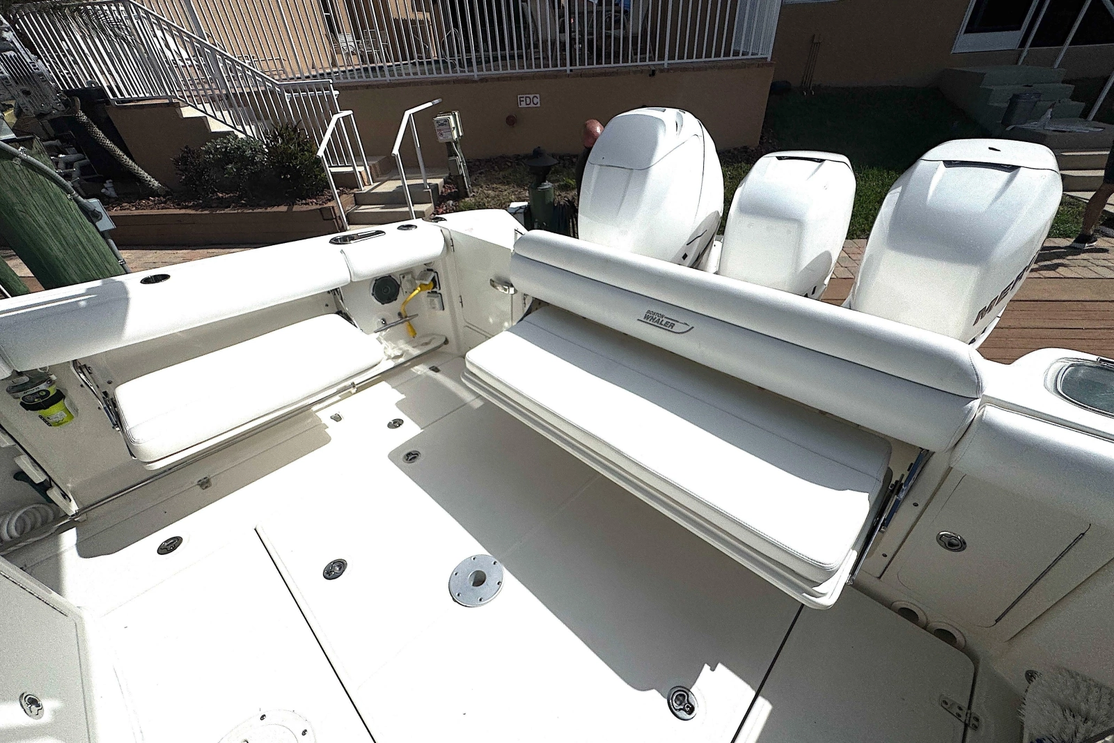 2014 Boston Whaler 350 Outrage