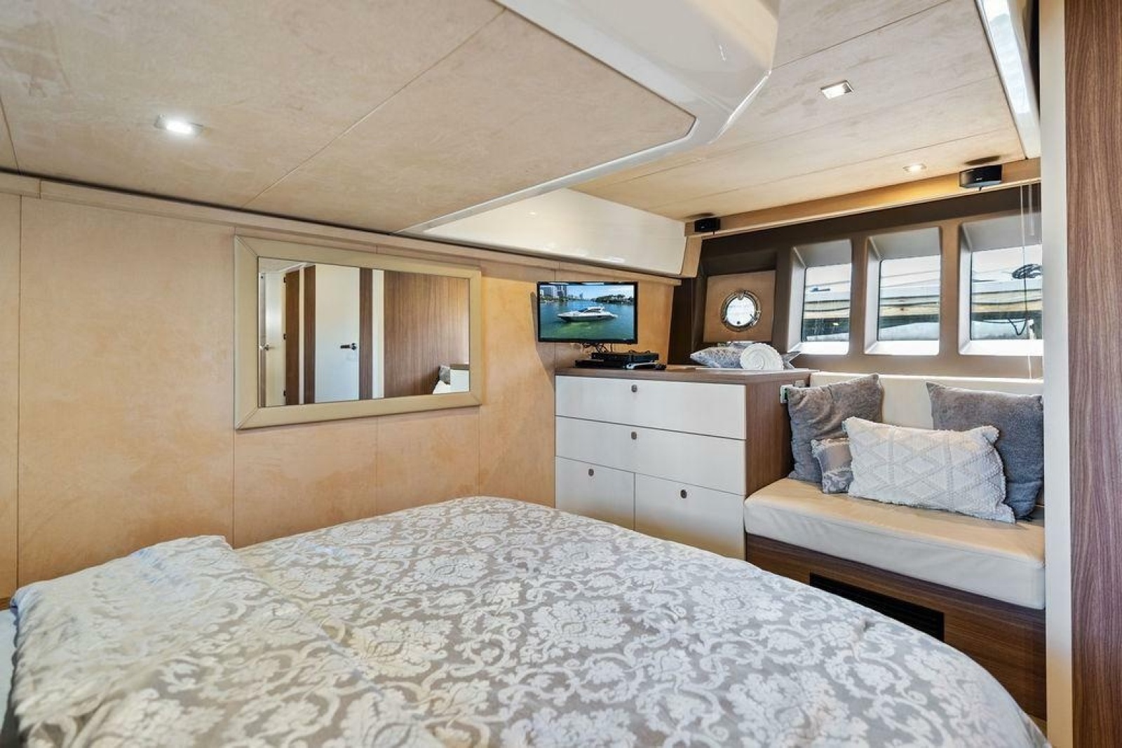 2014 Cranchi 56 HT