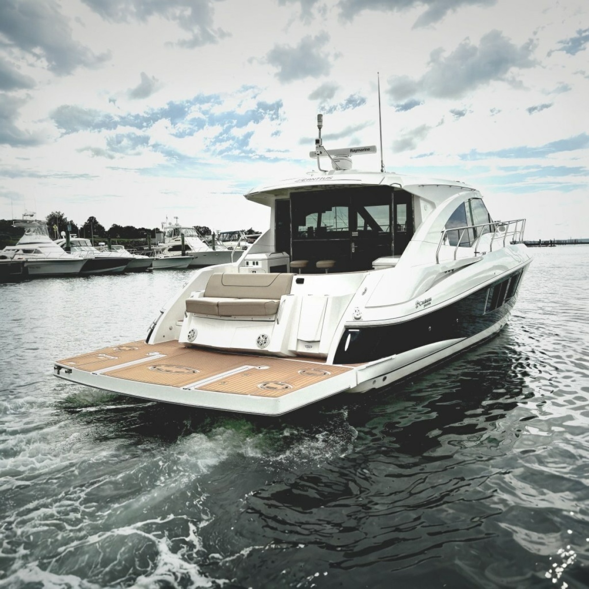 2014 Cruisers Yachts 45 Cantius