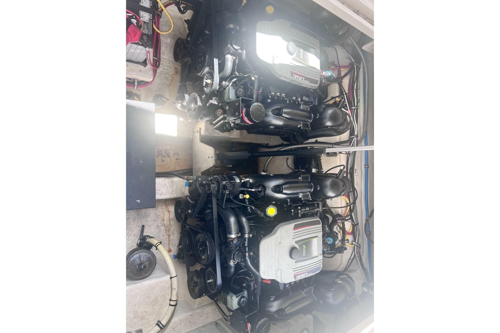 2014 Monterey 320 Sport Yacht