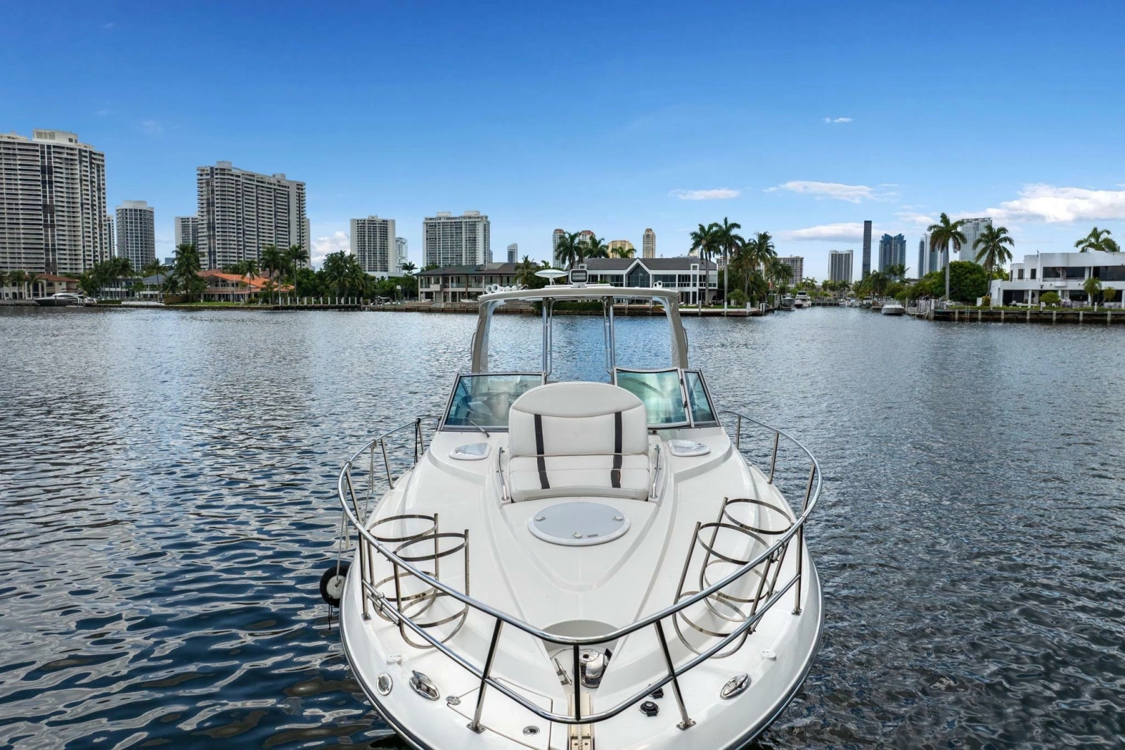 2014 Monterey 320 Sport Yacht