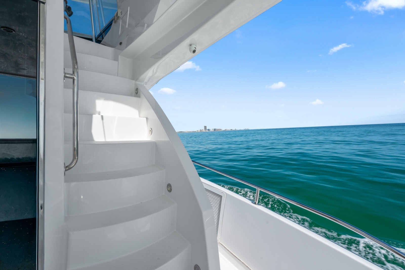 2013 Hatteras 60 Motor Yacht