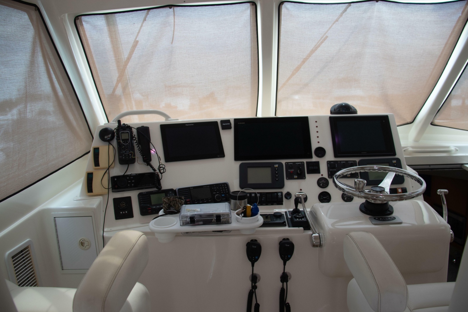 2013 Henriques 42 Express Hardtop