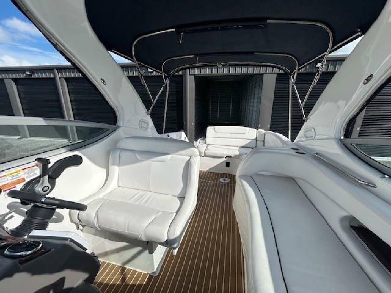 2013 Rinker 290 Express Cruiser