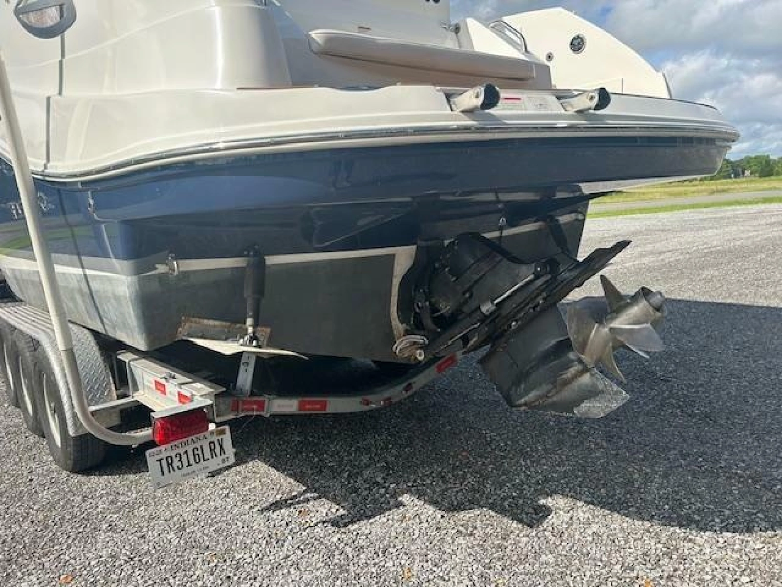 2013 Rinker 290 Express Cruiser