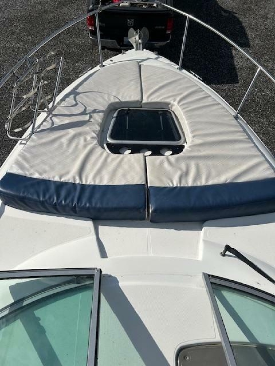 2013 Rinker 290 Express Cruiser