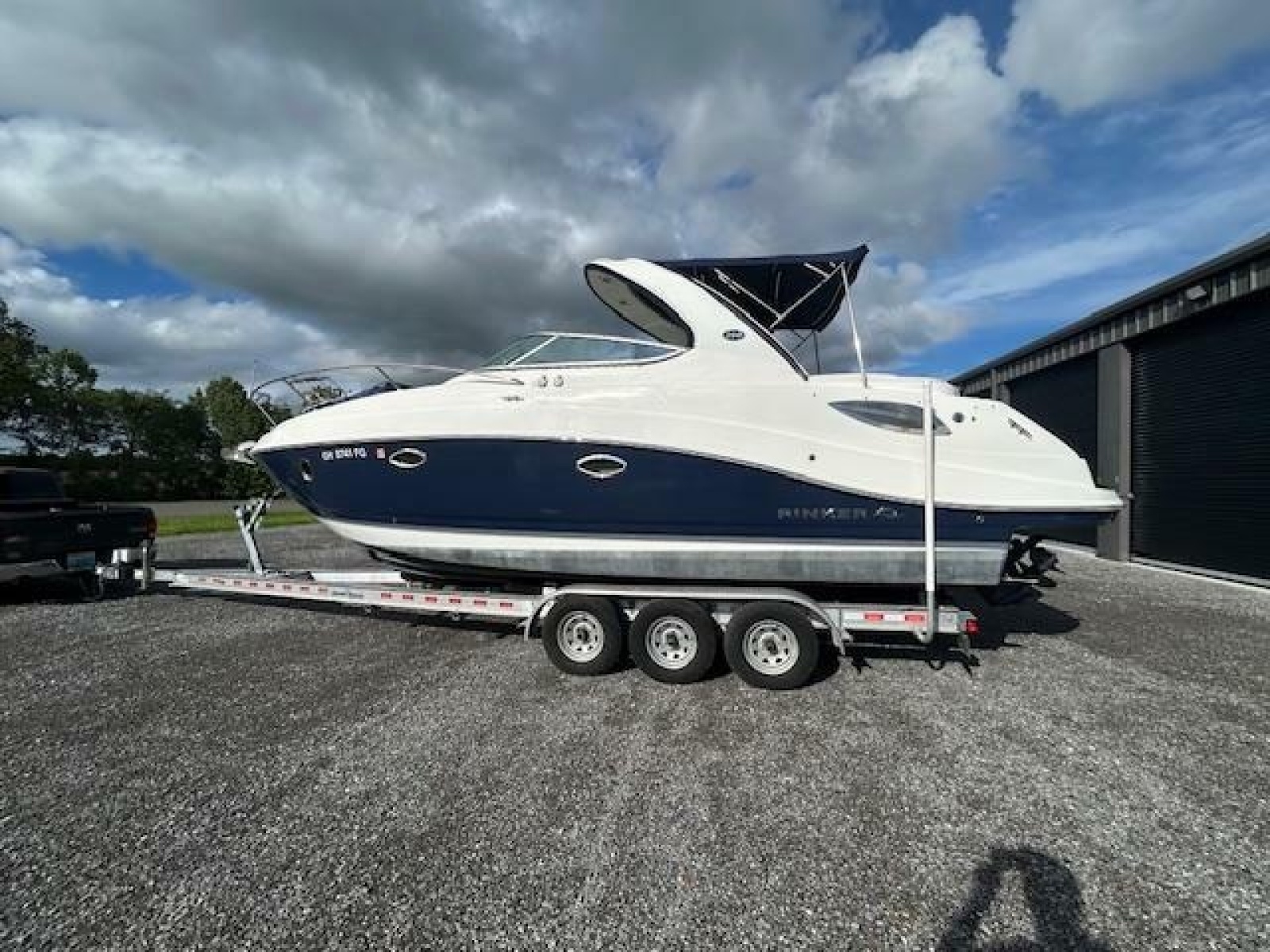 2013 Rinker 290 Express Cruiser