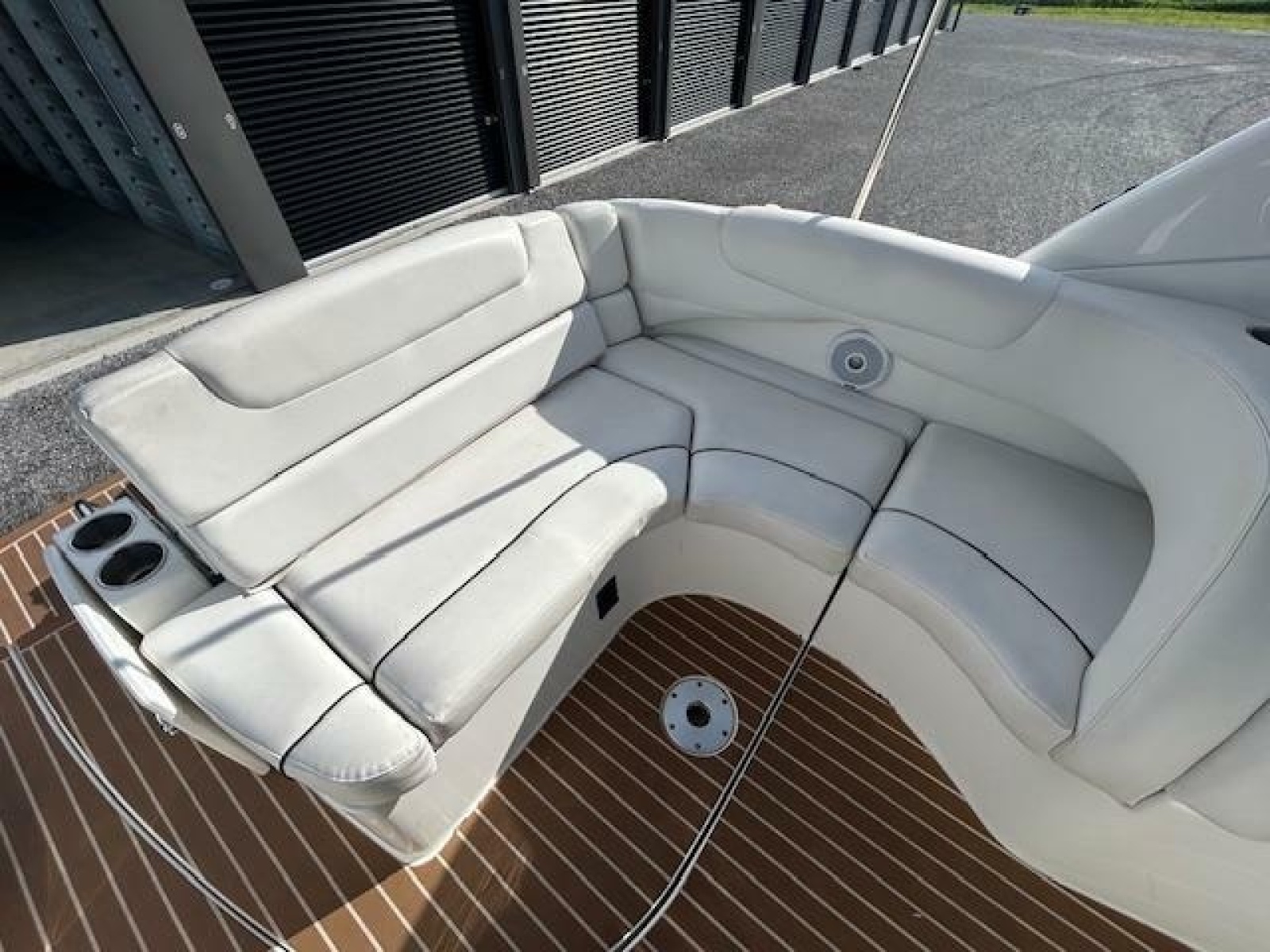 2013 Rinker 290 Express Cruiser