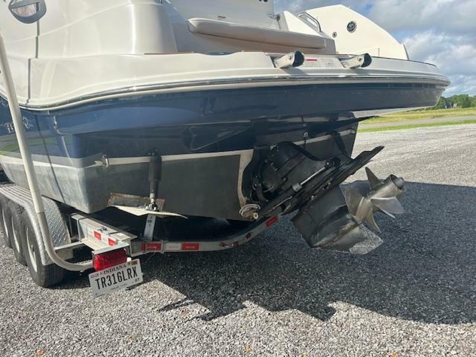 2013 Rinker 290 Express Cruiser