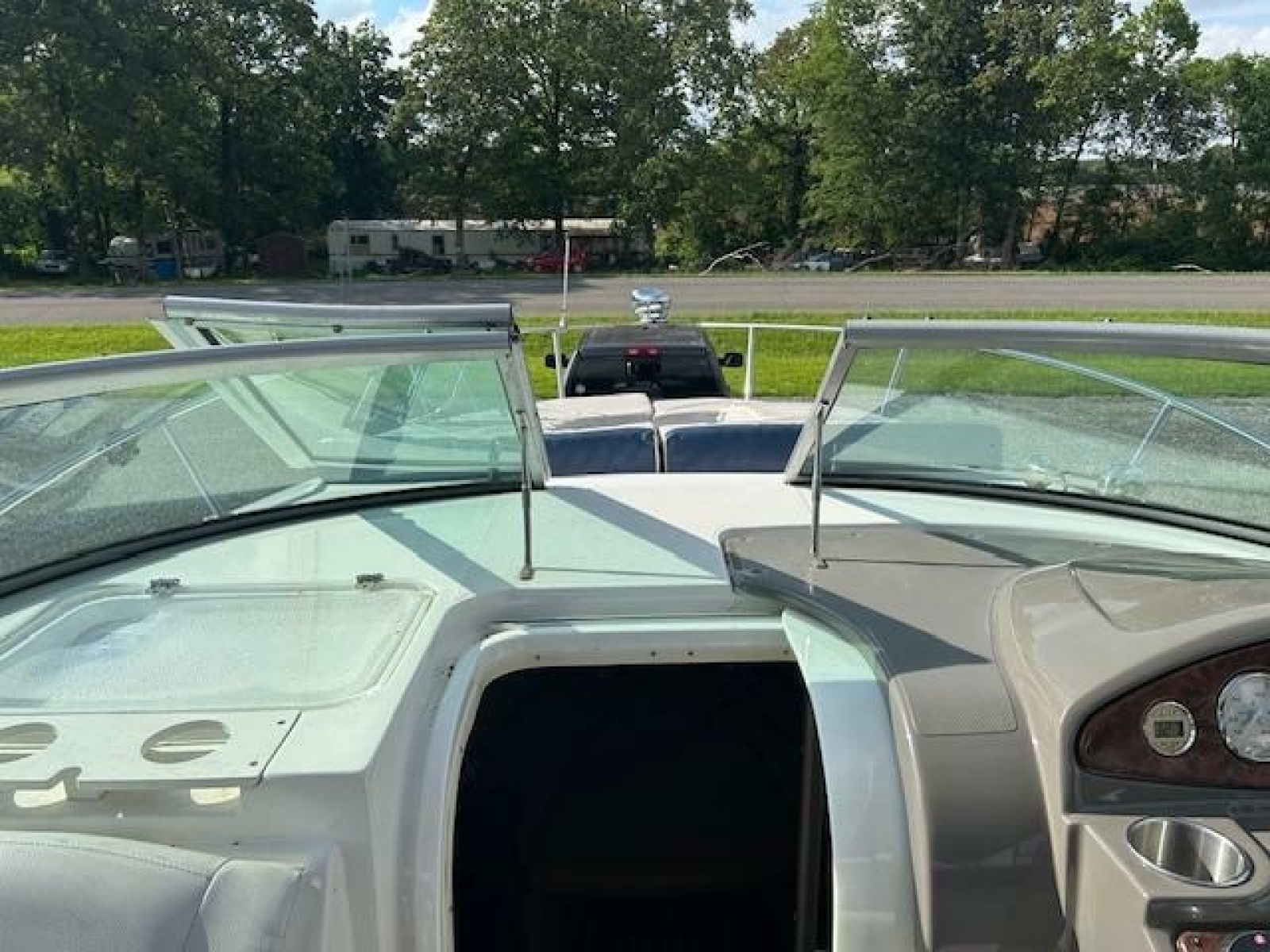2013 Rinker 290 Express Cruiser