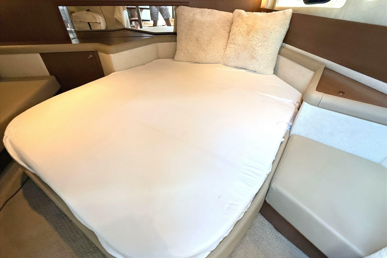 2013 Sea Ray 370 Venture