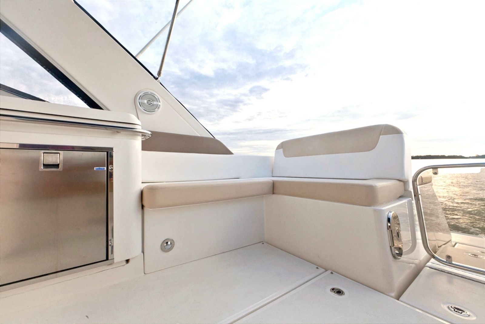 2013 Sea Ray 370 Venture