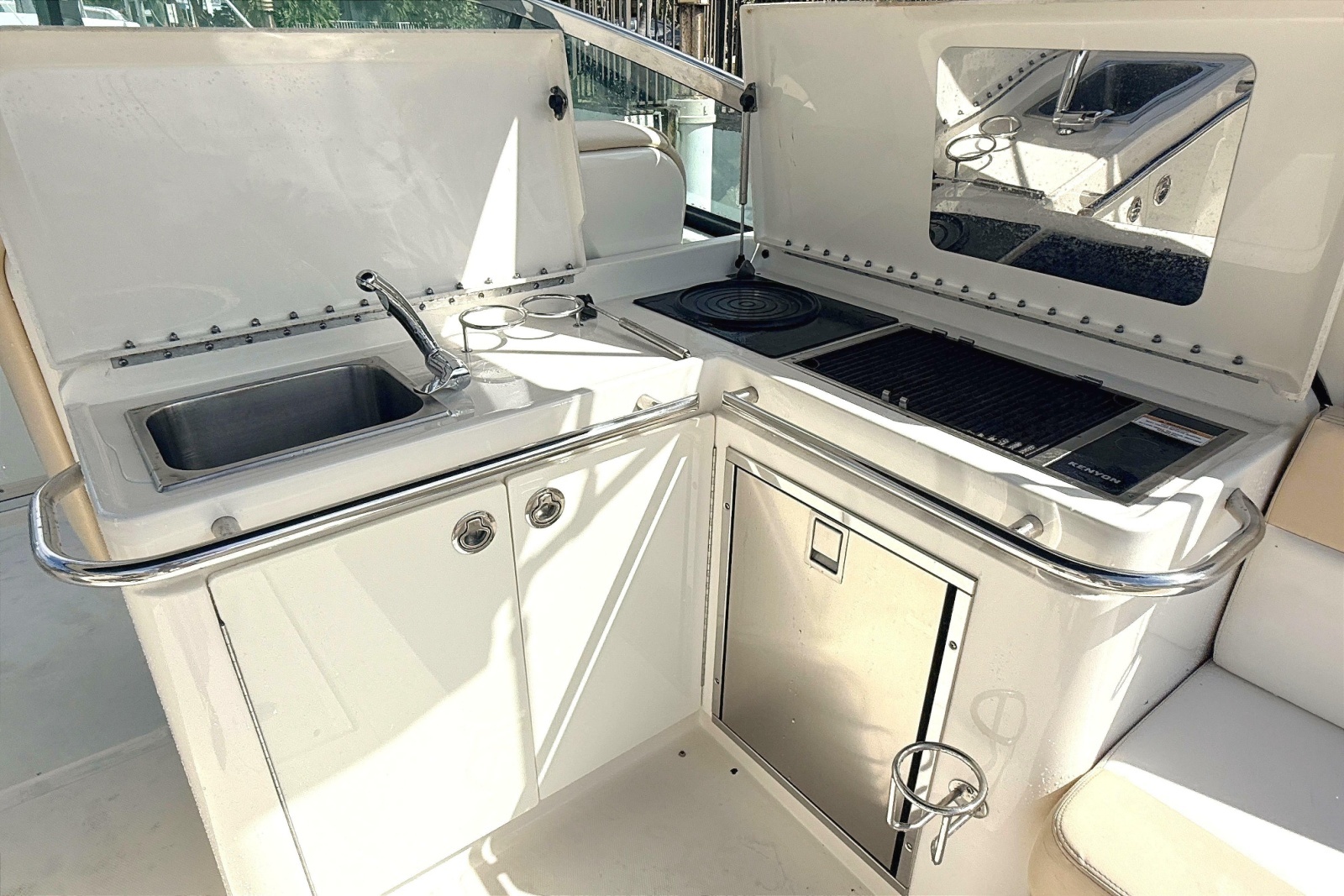 2013 Sea Ray 370 Venture