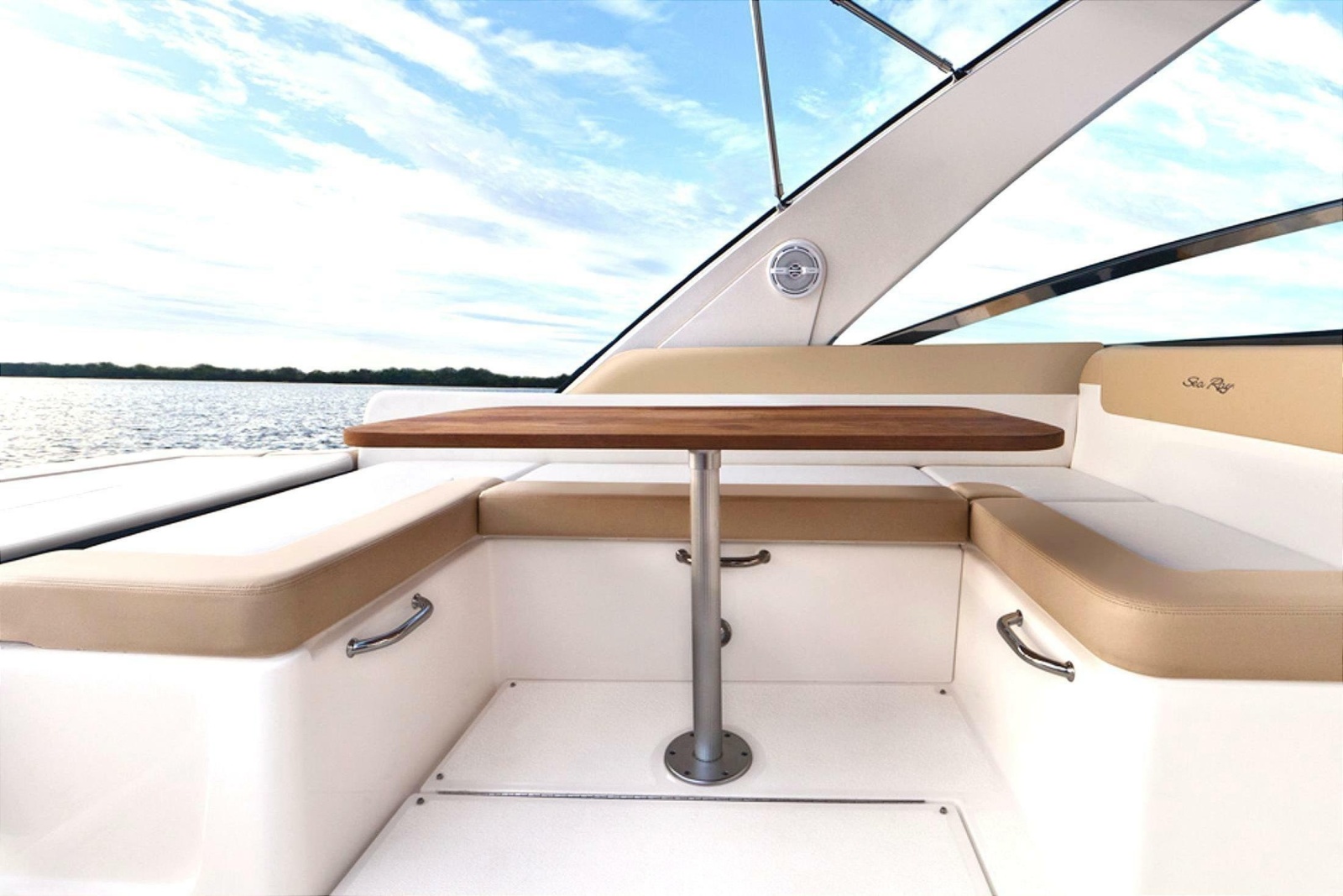 2013 Sea Ray 370 Venture