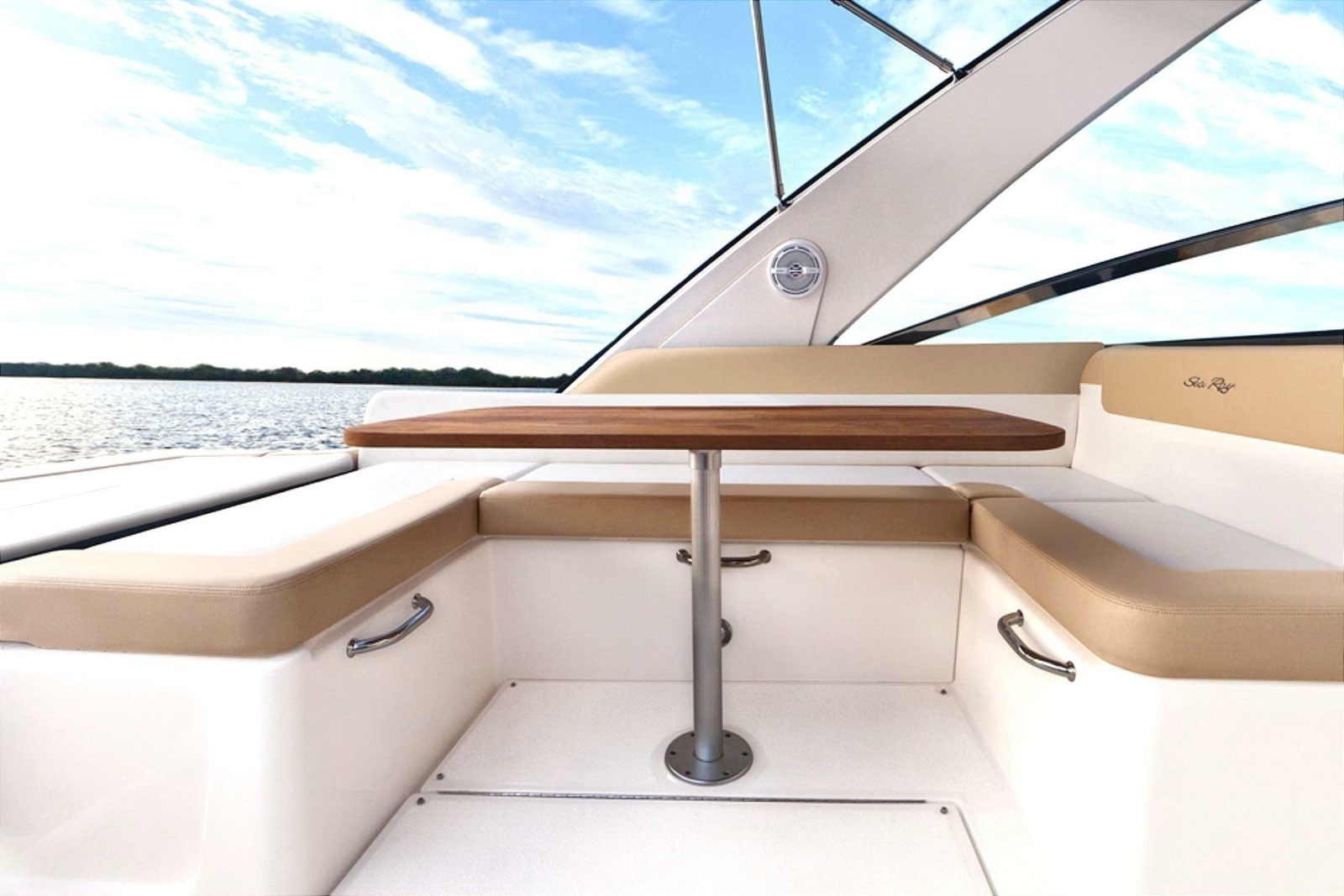 2013 Sea Ray 370 Venture