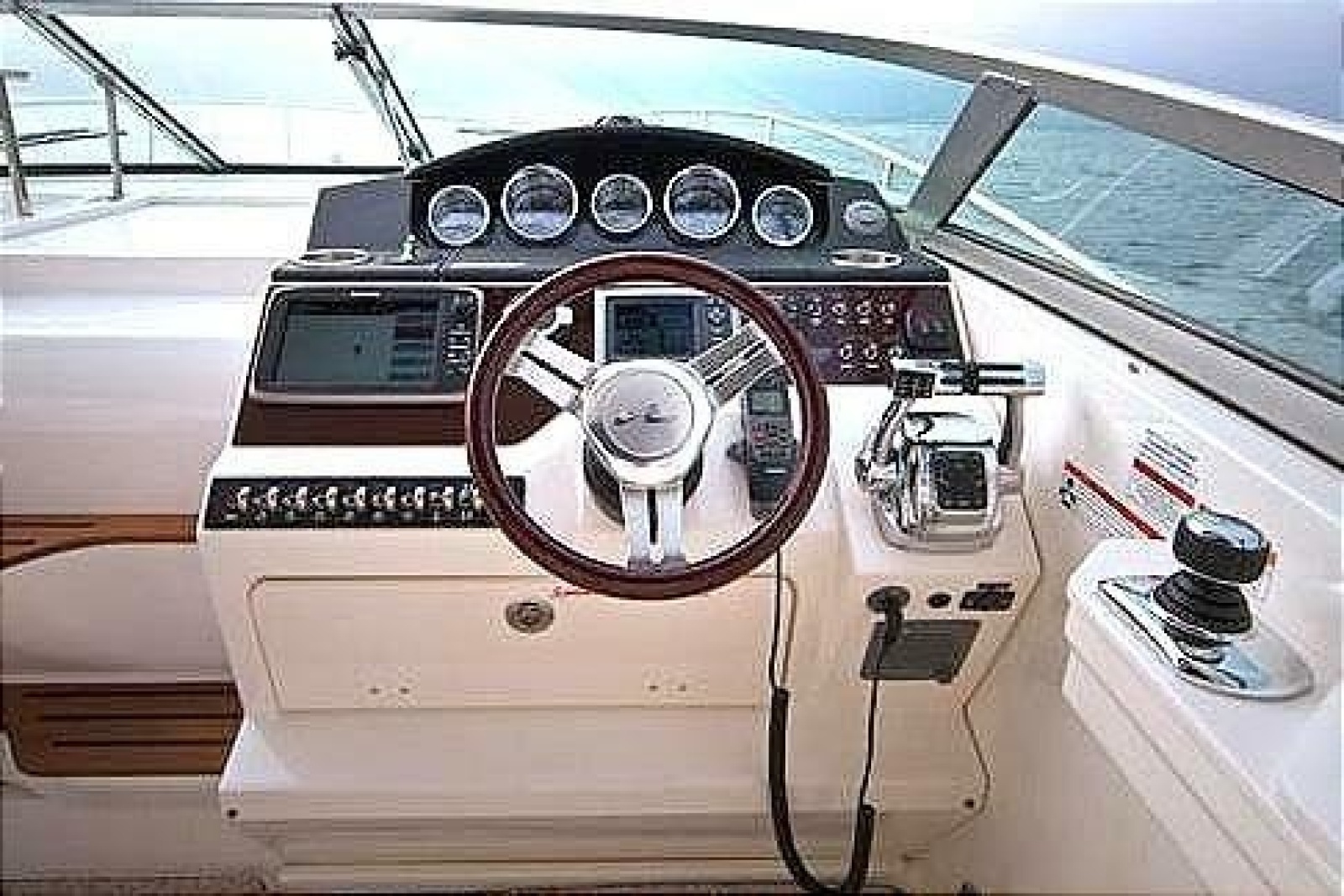 2013 Sea Ray Sundancer 350