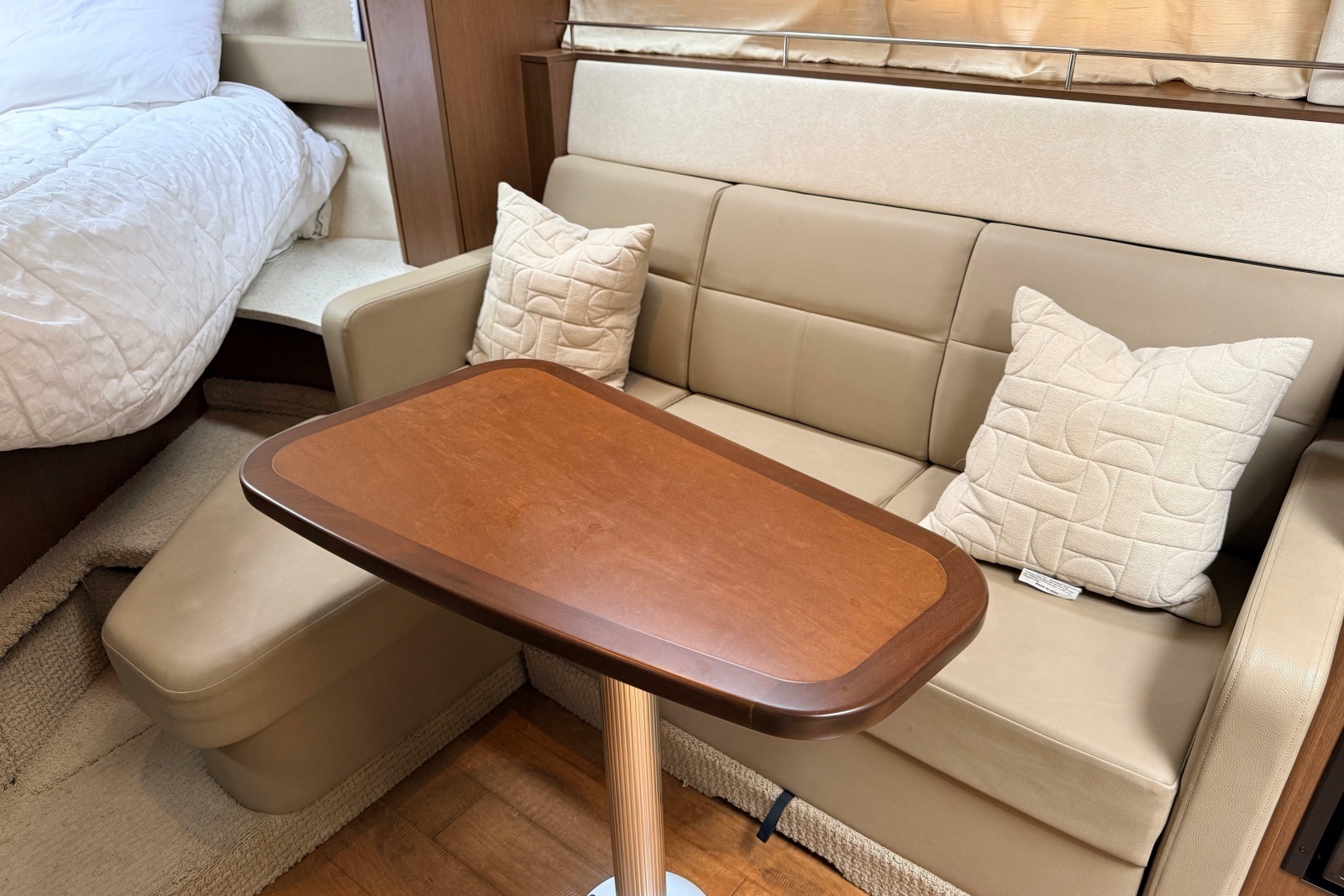 2013 Sea Ray Sundancer 350