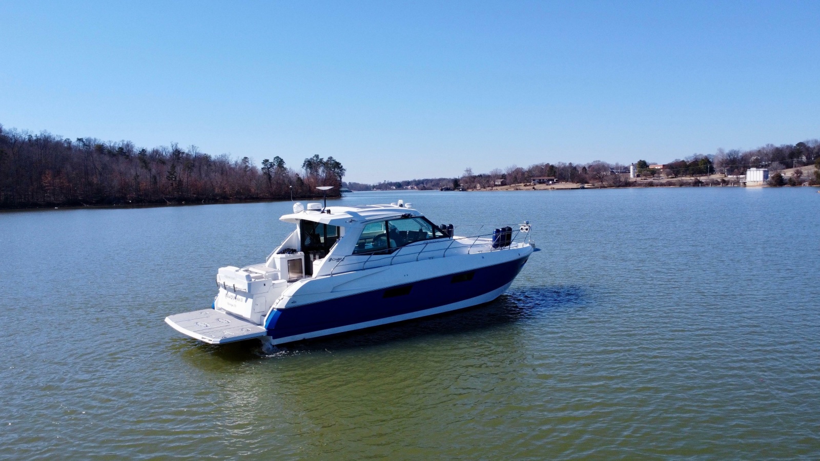 2012 Cruisers Yachts 48 Cantius