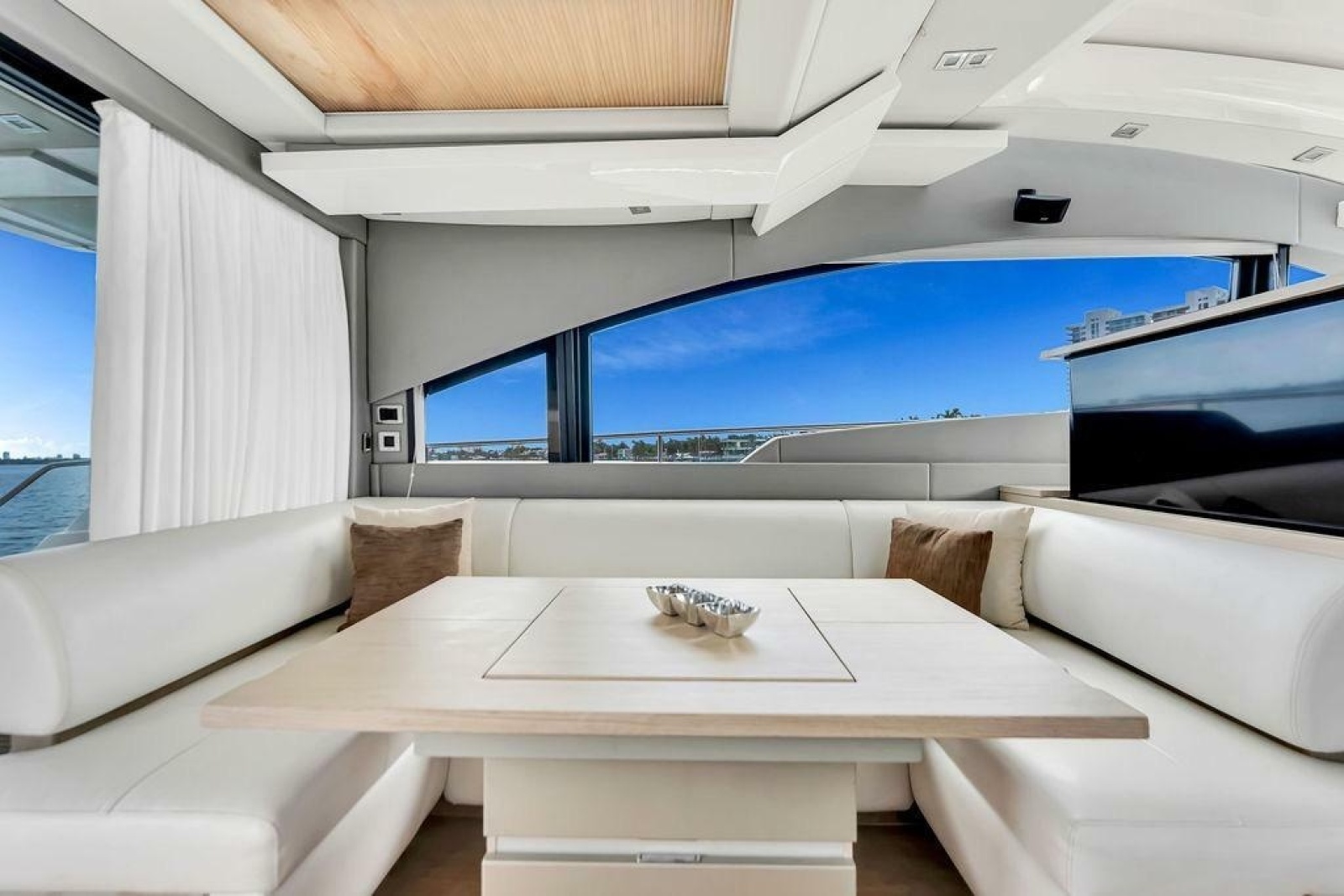 2012 Fairline Targa 58
