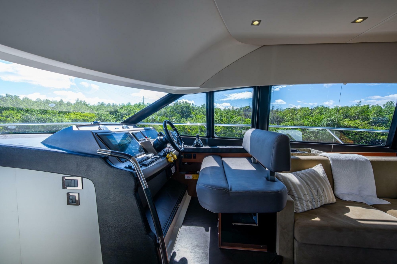 2012 Prestige 500
