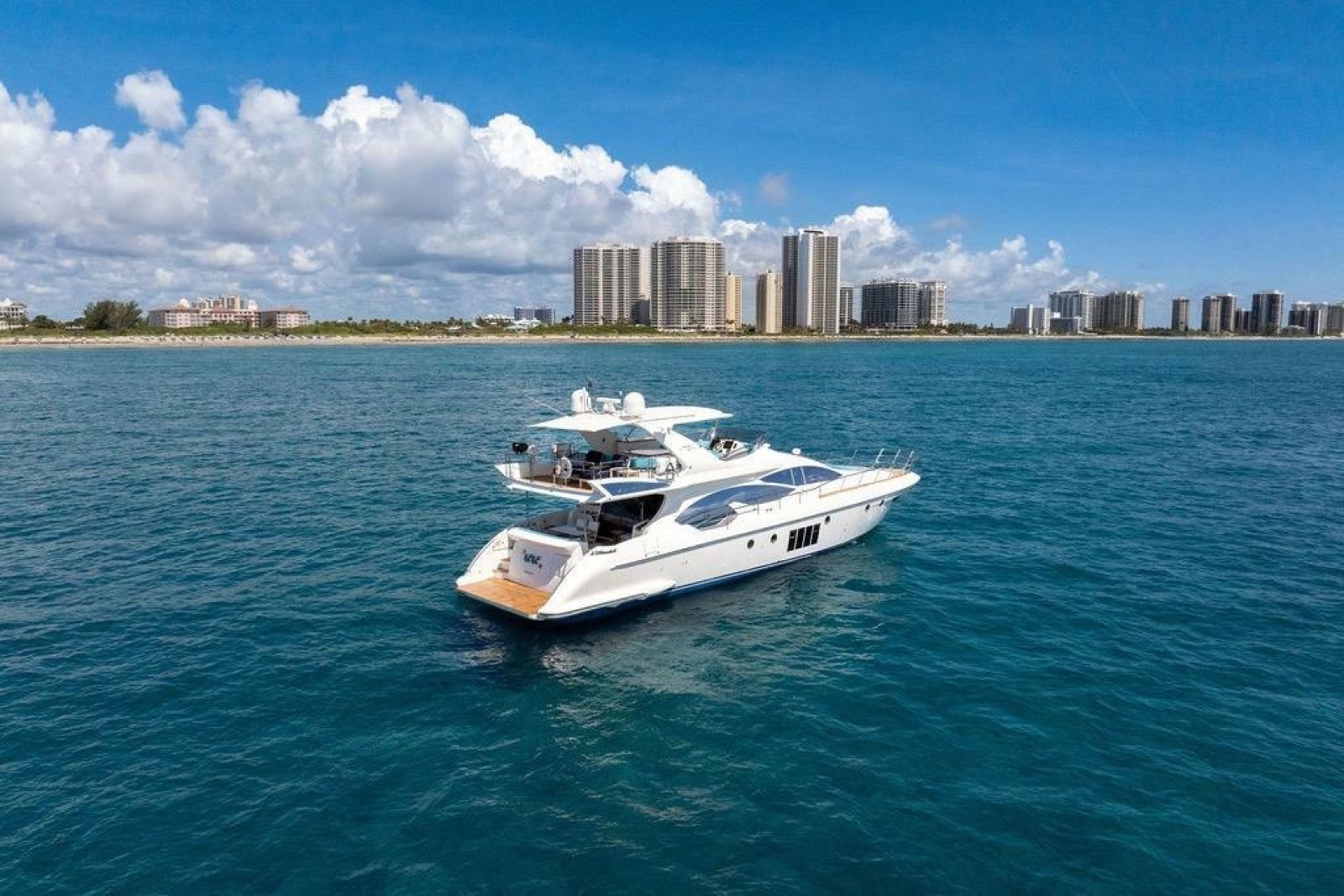 2011 Azimut 70