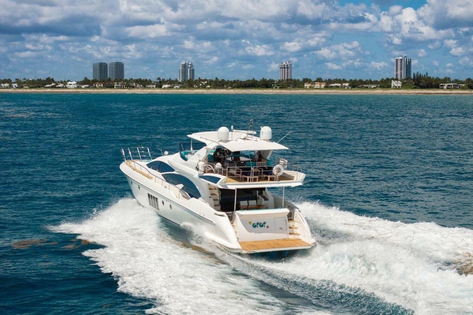 2011 Azimut 70