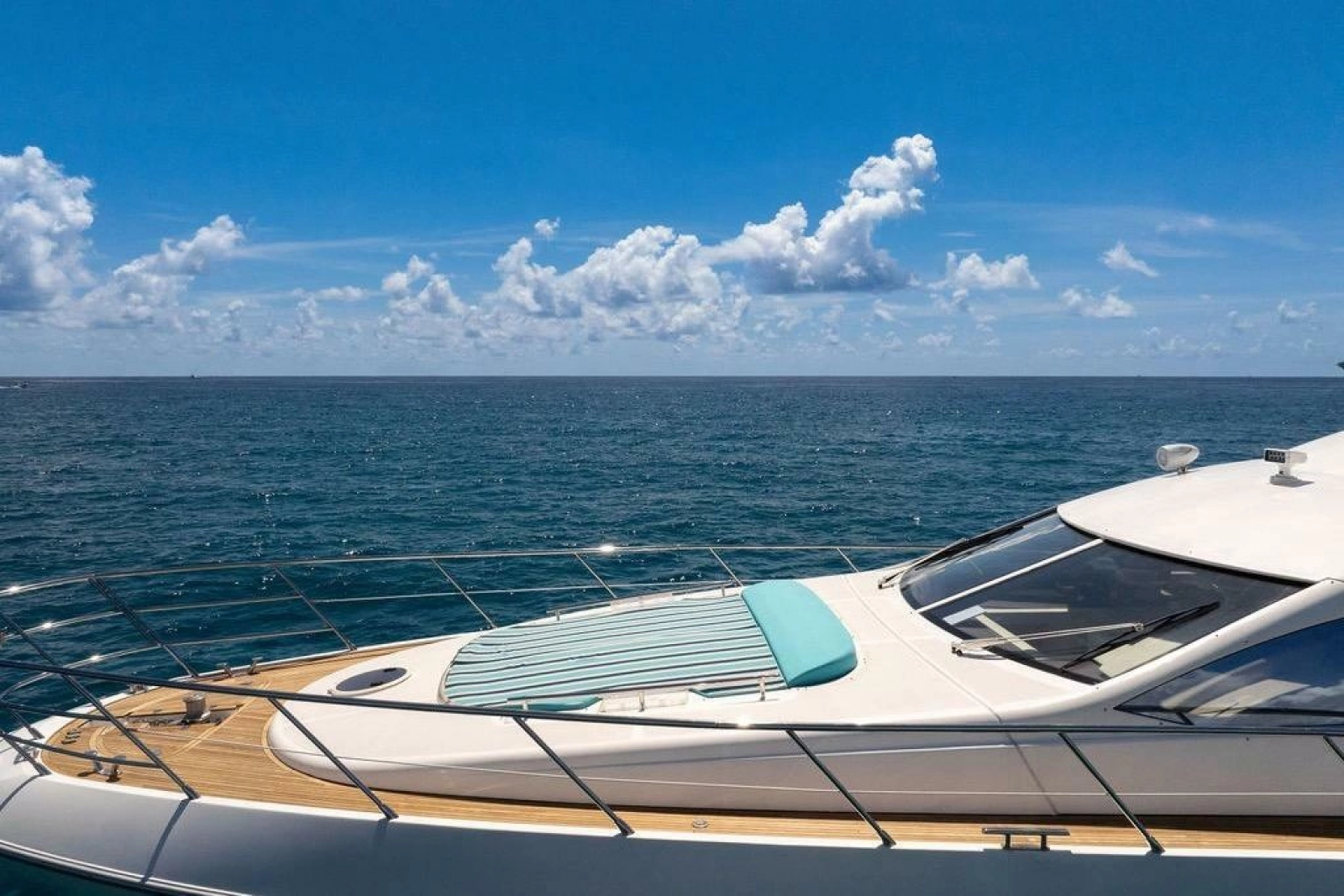 2011 Azimut 70