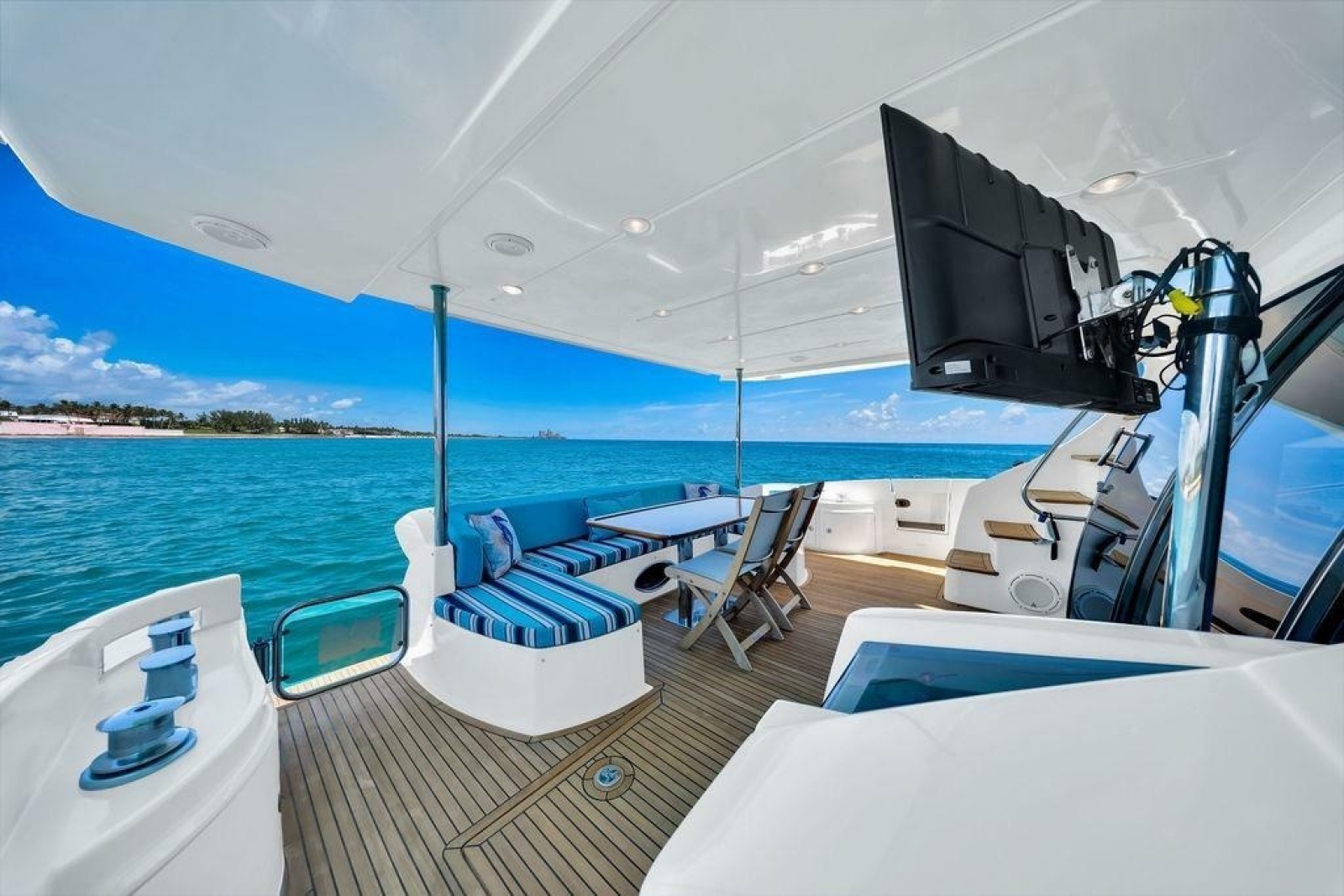 2011 Azimut 70