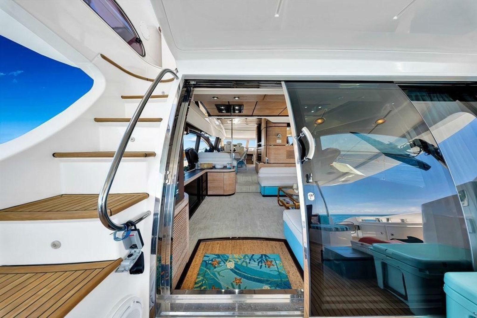 2011 Azimut 70