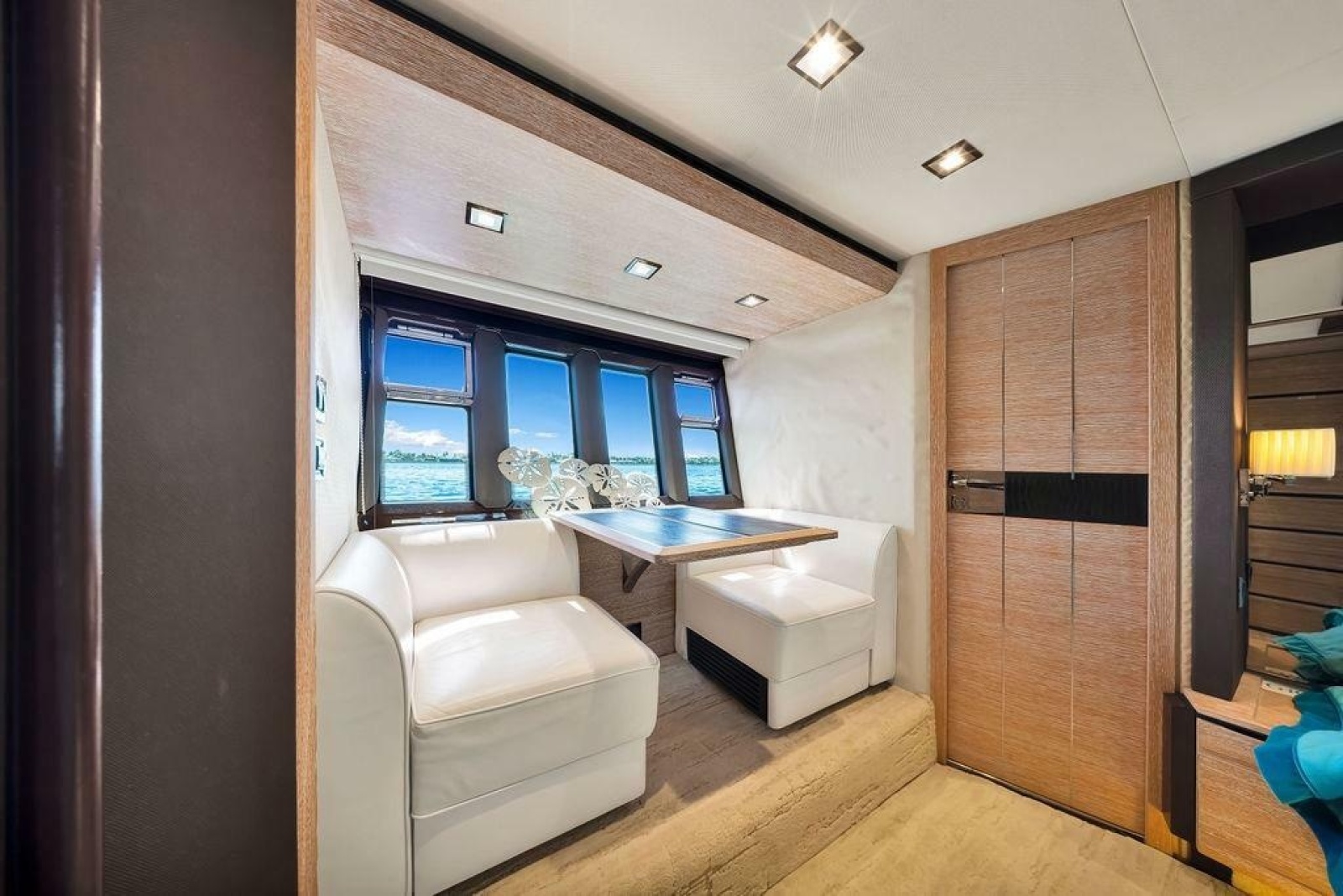 2011 Azimut 70