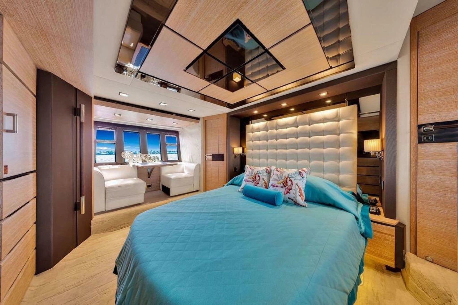 2011 Azimut 70