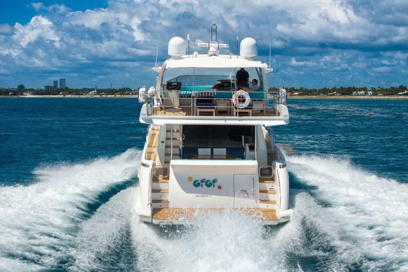 2011 Azimut 70