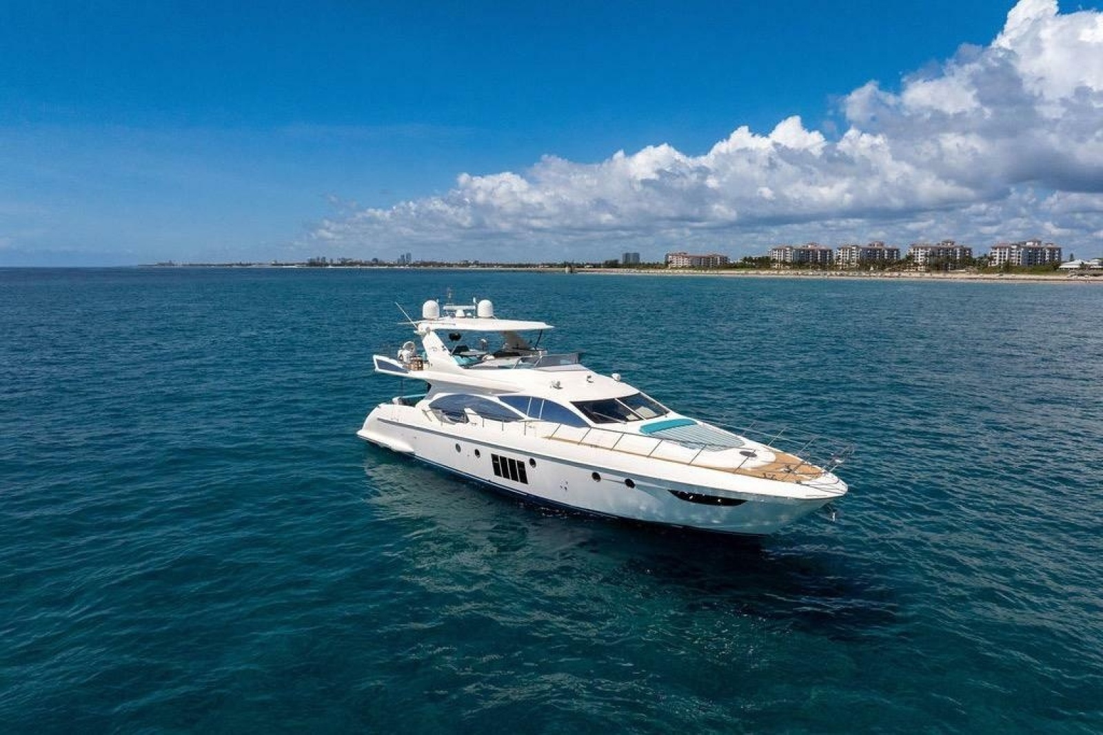 2011 Azimut 70
