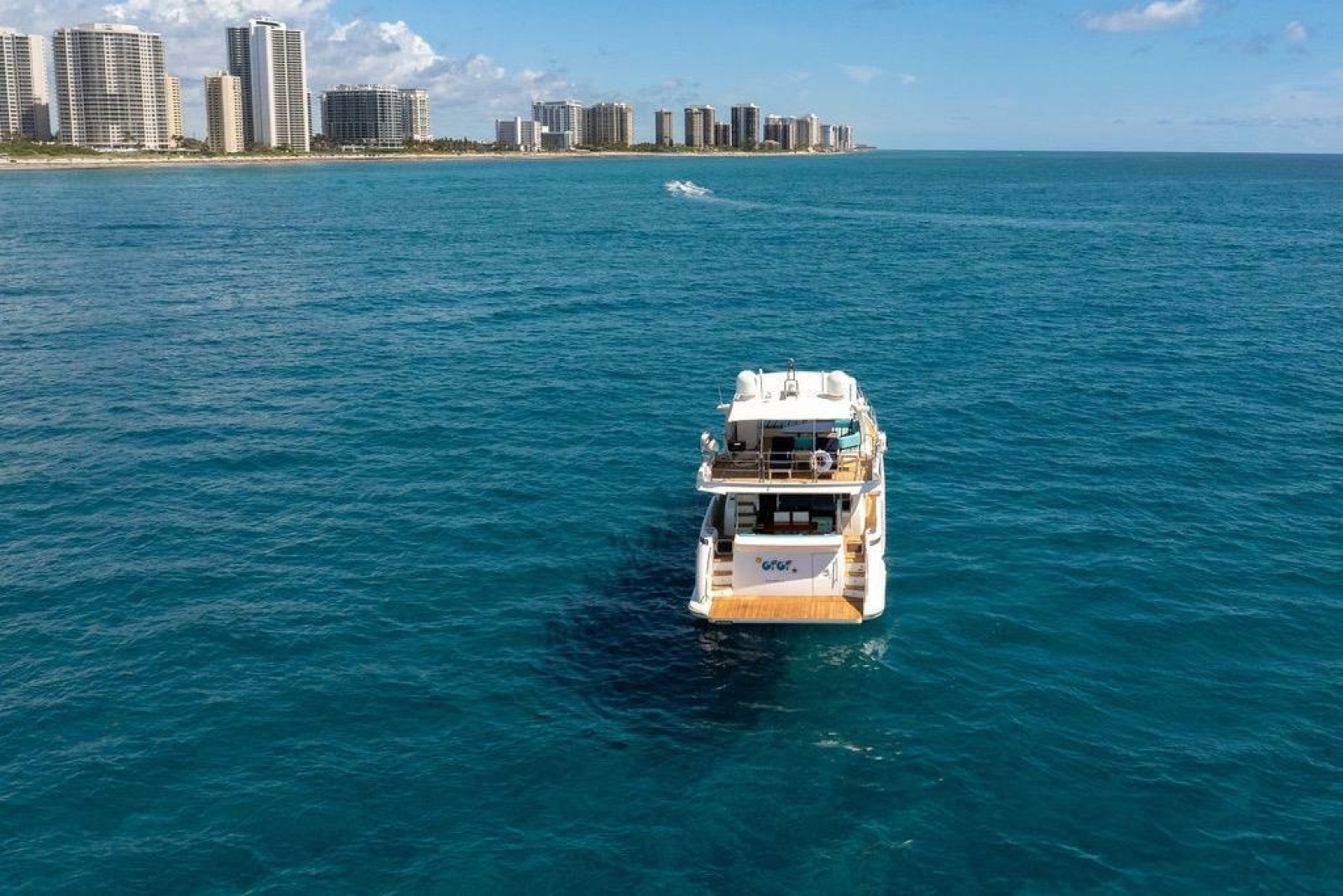 2011 Azimut 70