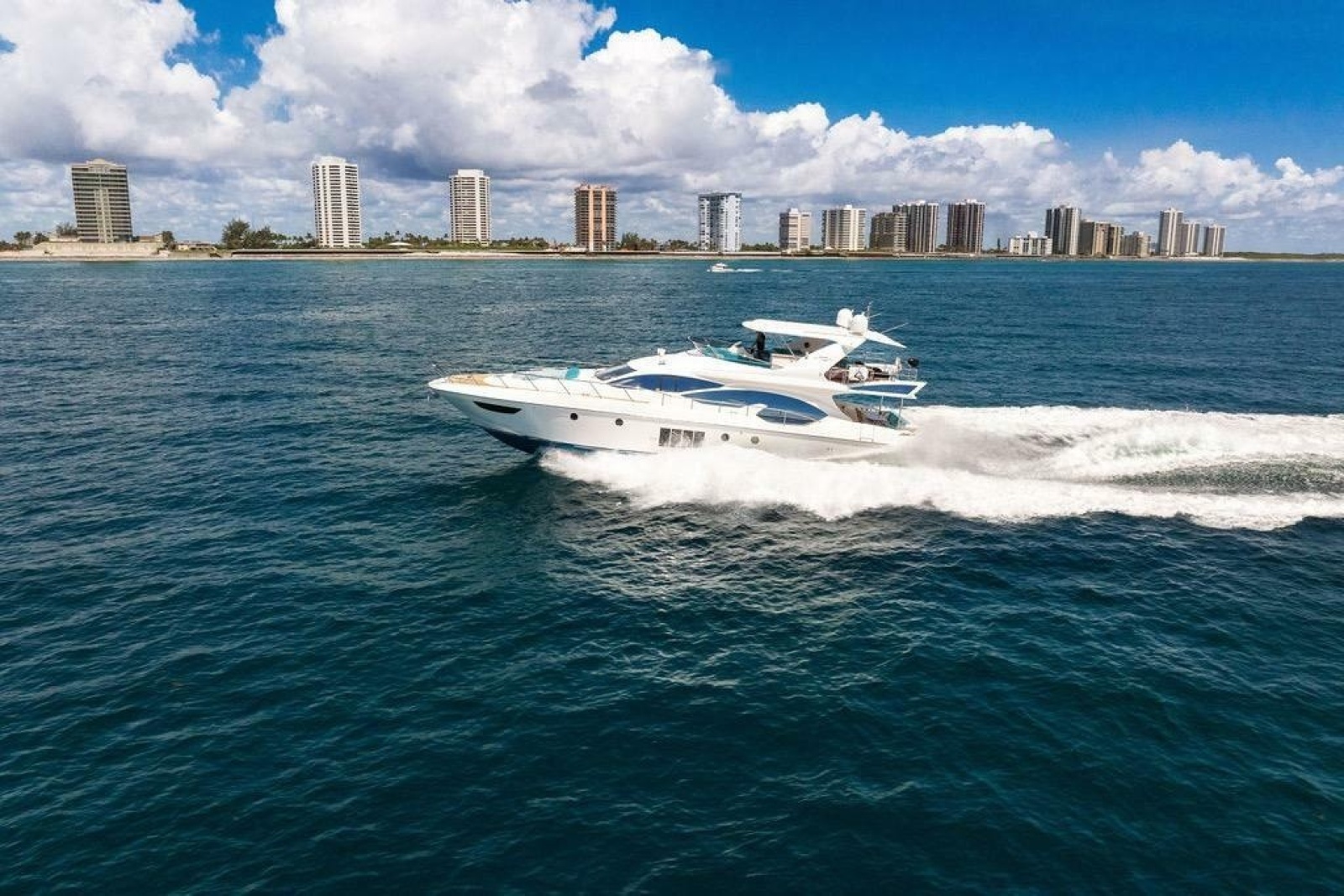 2011 Azimut 70