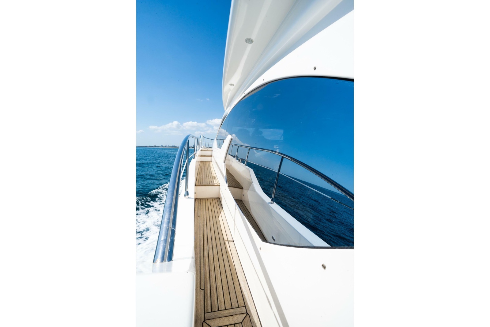 2011 Azimut 70