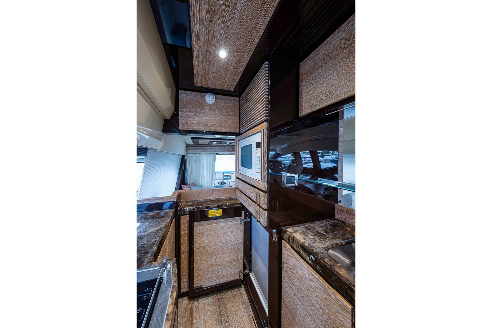 2011 Azimut 70