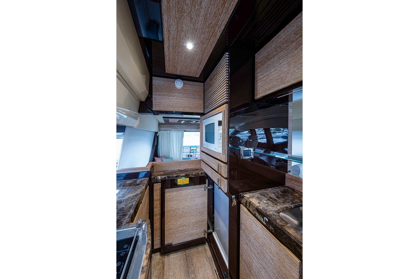 2011 Azimut 70