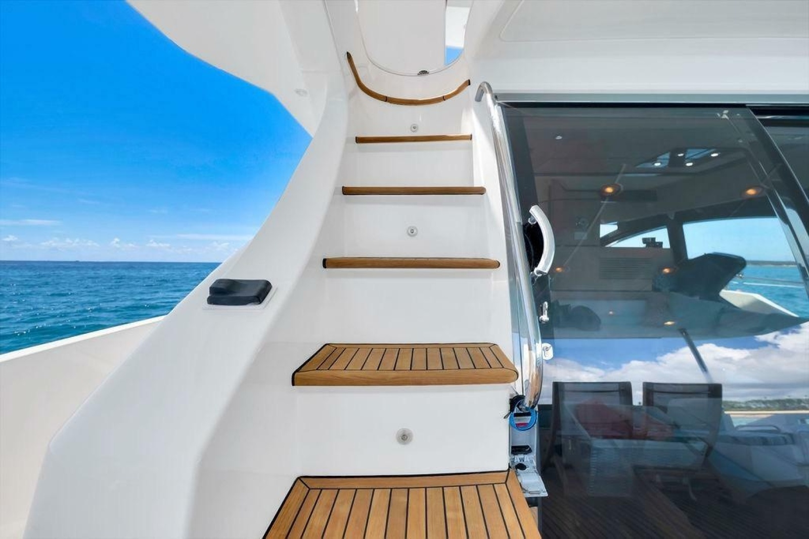 2011 Azimut 70