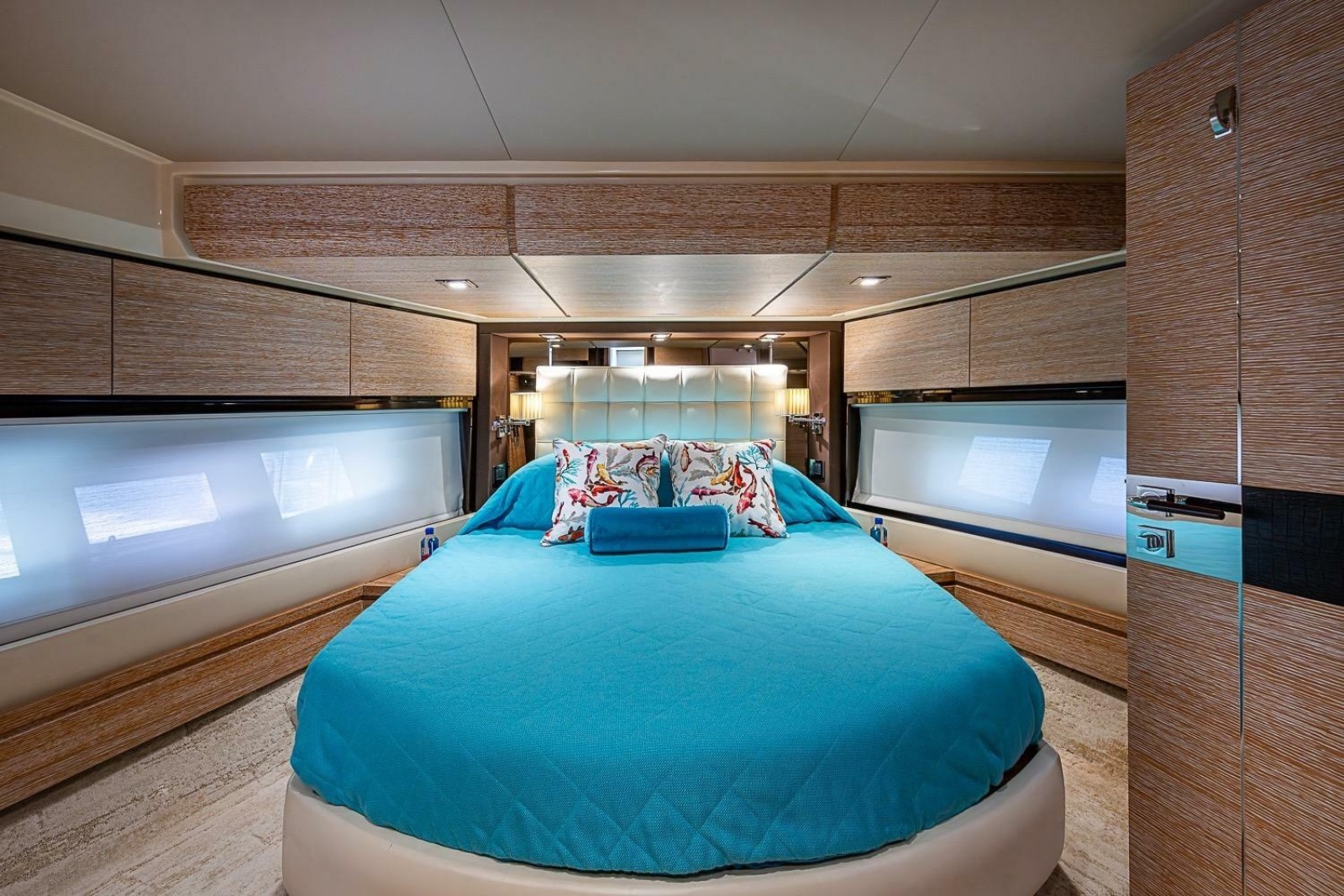 2011 Azimut 70