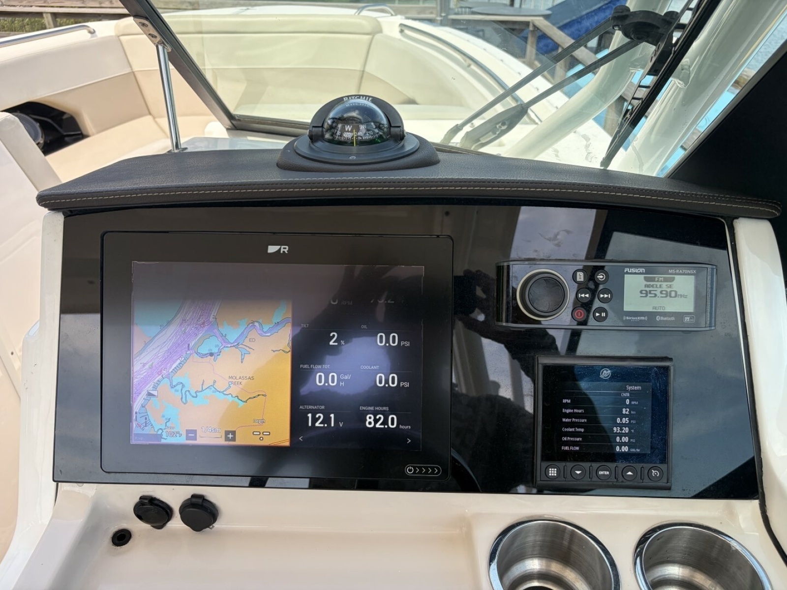 24ft Boston Whaler Yacht For Sale