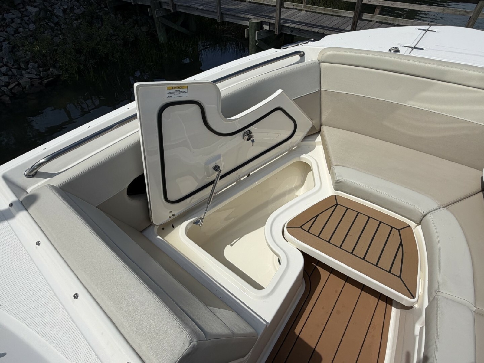 24ft Boston Whaler Yacht For Sale