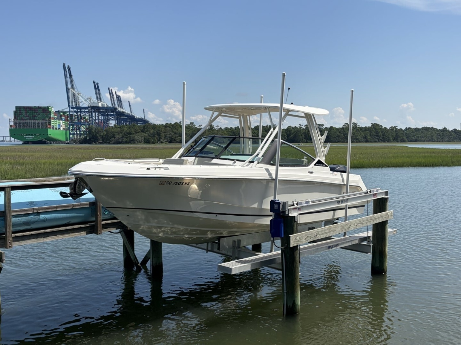 24ft Boston Whaler Yacht For Sale